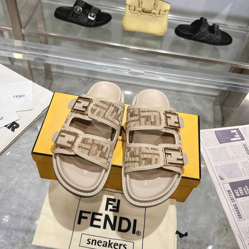 Fendi Slipper-1